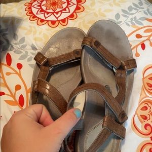 teva sandle